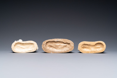 Drie Chinese blauw-witte en celadon-geglazuurde groepen, Qianlong