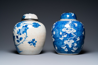 Five Chinese blue, white and famille verte vases, 19/20th C.