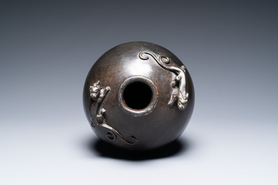 A Chinese bronze 'meiping' vase with applied dragons, Kangxi