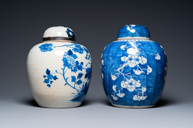 Five Chinese blue, white and famille verte vases, 19/20th C.