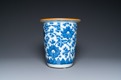 A Chinese blue and white 'floral scroll' jardini&egrave;re, Kangxi