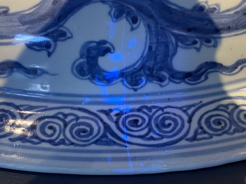 An impressive large Chinese blue and white 'dragon' dish, Ming, 2nd half 15th C.