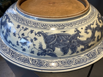 An impressive large Chinese blue and white 'dragon' dish, Ming, 2nd half 15th C.
