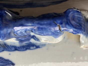 A Chinese blue and white 'tea ceremony' vase, 19th C.