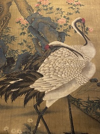 Chinese school: 'Kraanvogels, dennenbomen en pioenen', inkt en kleur op zijde, Qianlong