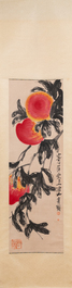Chinese school, naar en met de signatuur van Qi Baishi (1864 - 1957): 'Perziken', inkt en kleur op papier