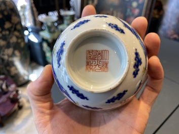 Een paar Chinese drakenkommen, Daoguang merk en periode