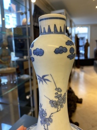 A Chinese blue and white 'Hatcher cargo' bottle vase, Transitional period