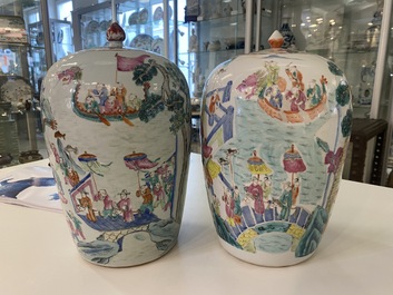 Twee Chinese famille rose dekselpotten met 'lentefestival' decor, 19e eeuw