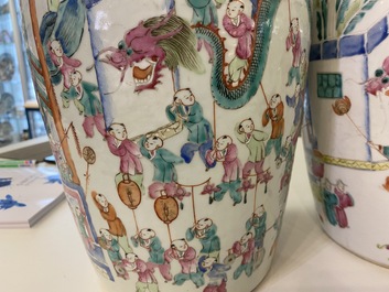 Twee Chinese famille rose dekselpotten met 'lentefestival' decor, 19e eeuw