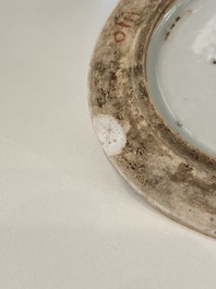 Twee Chinese famille rose dekselpotten met 'lentefestival' decor, 19e eeuw