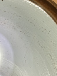 Twee Chinese famille rose dekselpotten met 'lentefestival' decor, 19e eeuw