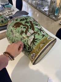 A large Chinese 'Dayazhai' green-ground vase and cover, 19th C.