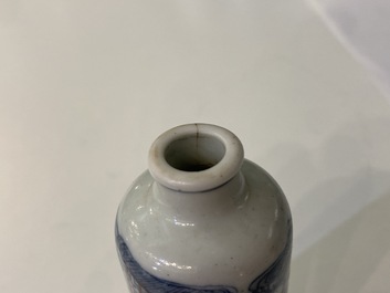 Five Chinese blue, white and copper-red snuff bottles, 18/20th C.