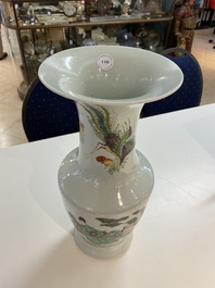 A Chinese famille rose vase with narrative design, 18/19th C.