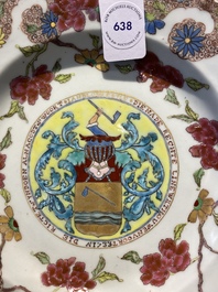 Une assiette armori&eacute;e en porcelaine de Chine aux armes de 'Blonkebijle' pour le march&eacute; hollandais, Yongzheng, ca. 1733