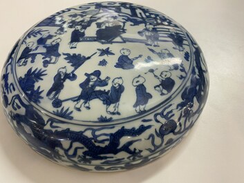 A Chinese blue and white '100 boys' cover for a round box, Wanli