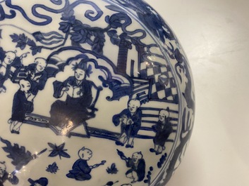 A Chinese blue and white '100 boys' cover for a round box, Wanli