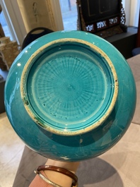 Een Chinese monochrome turquoise flesvormige vaas, 18e eeuw