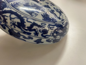 A Chinese blue and white '100 boys' cover for a round box, Wanli