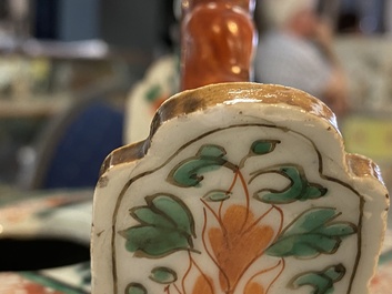 A Chinese famille verte lime pot and cover with floral design for the Vietnamese market, Kangxi