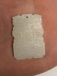 Un pendentif en jade blanche, Chine, Qing