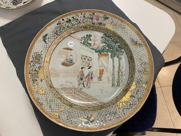 A Chinese famille rose dish, Yongzheng/Qianlong