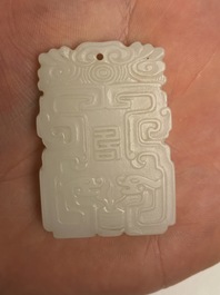 Un pendentif en jade blanche, Chine, Qing