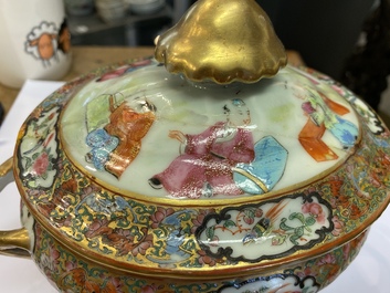 An extensive Chinese Canton famille rose dinner service, 19th C.