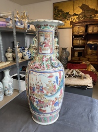 A Chinese famille rose vase with narrative design, 19th C.