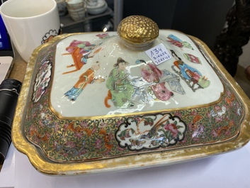 An extensive Chinese Canton famille rose dinner service, 19th C.
