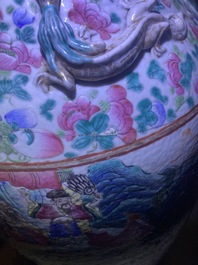 A large Chinese famille rose 'battle scene' vase, 19th C.