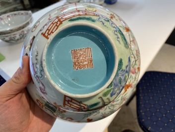 Un bol en porcelaine de Chine &agrave; d&eacute;cor 'bajixiang', marque et &eacute;poque de Jiaqing
