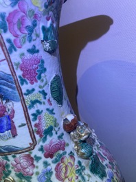 A large Chinese famille rose 'battle scene' vase, 19th C.