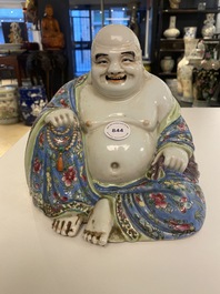 Une figure de Bouddha en porcelaine de Chine famille rose, marque Xue Chang Sen Zuo, R&eacute;publique