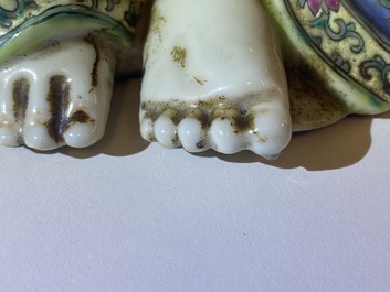 Une figure de Bouddha en porcelaine de Chine famille rose, marque Xue Chang Sen Zuo, R&eacute;publique