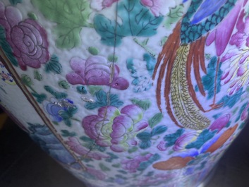 A large Chinese famille rose 'battle scene' vase, 19th C.