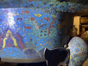 A large Chinese cloisonn&eacute; tripod censer and cover, 19th C.