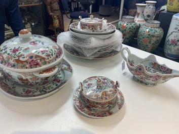 A Chinese famille rose 21-piece dinner service, Qianlong