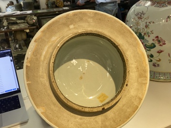 Een paar Chinese blauw-witte kandelaars, Kangxi