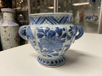 A rare Chinese blue and white kraak porcelain two-handled jarlet on foot, Wanli