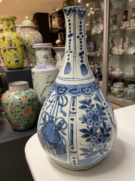 A Chinese blue and white kraak porcelain bottle vase, Wanli