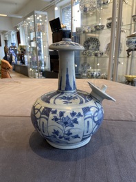 A Chinese blue and white kraak porcelain 'Hatcher cargo' Kendi, Transitional period