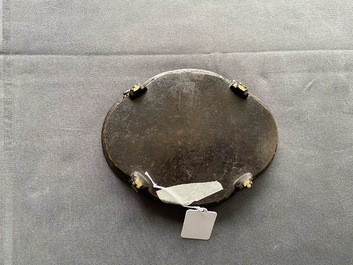 Un lave-pinceaux quadrilobe en bronze, Chine, Kangxi
