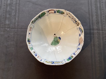 A Chinese famille verte bowl, Chenghua mark, Kangxi