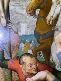 Ecole flamande: Soldats romains se battent pour un jeu de d&eacute;s devant le Christ en croix, huile sur panneau, 1&egrave;re moiti&eacute; du 16&egrave;me