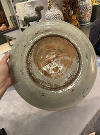Trois plats en porcelaine de Chine dite 'de Swatow', Ming