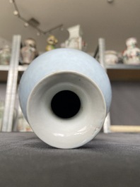 A Chinese monochrome clair-de-lune-glazed 'yuhuchunping' vase, 19th C.