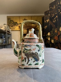 A Chinese famille verte teapot and three cups, Kangxi and later