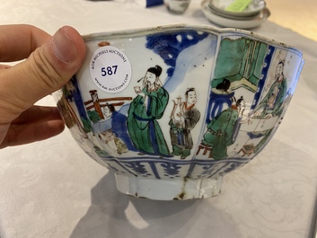 A Chinese famille verte bowl, Chenghua mark, Kangxi